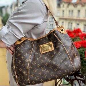 💎✨STUNNING✨💎 Galleria PM Monogram